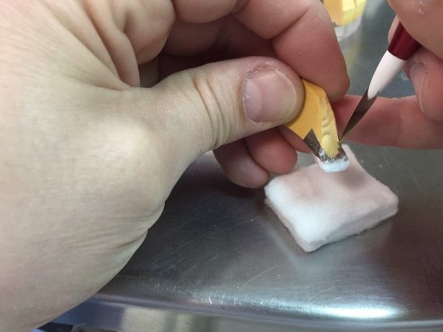 Correcciones de ajuste y tamaño de microcarillas